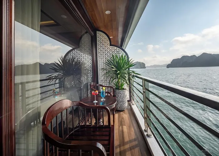 Aime'e Cruises - Luxury Bay Cruise 