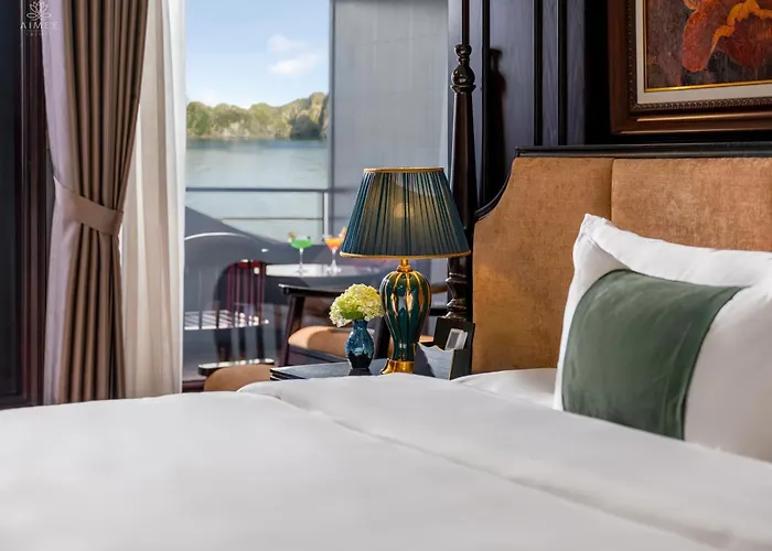  Aime'E Cruises - Luxury Halong Bay Cruise Hạ Long