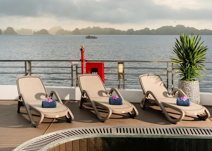 Aime'E Cruises - Luxury Halong Bay Cruise  5*