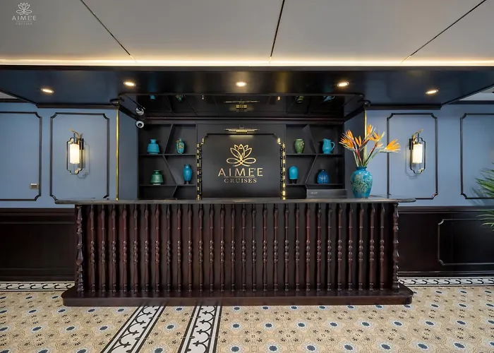  Aime'E Cruises - Luxury Halong Bay Cruise Hạ Long